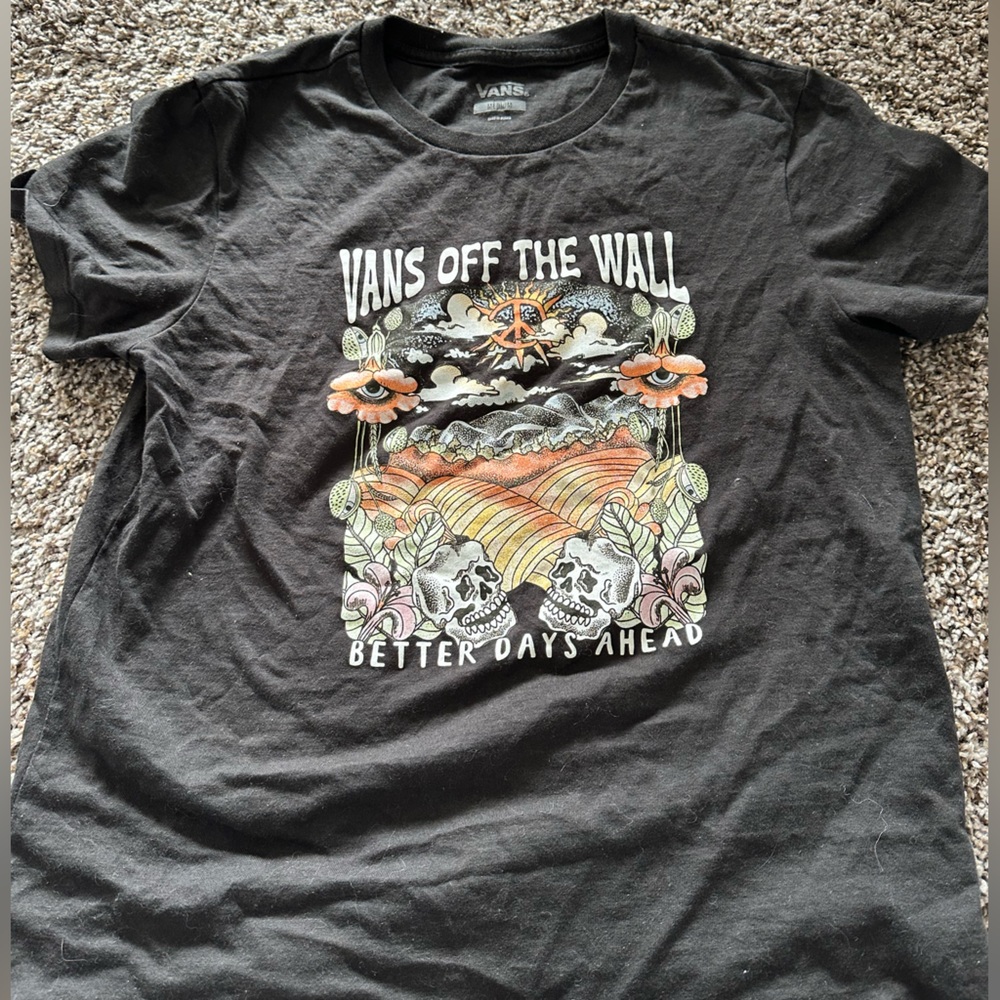 vans tshirt size medium in women’s